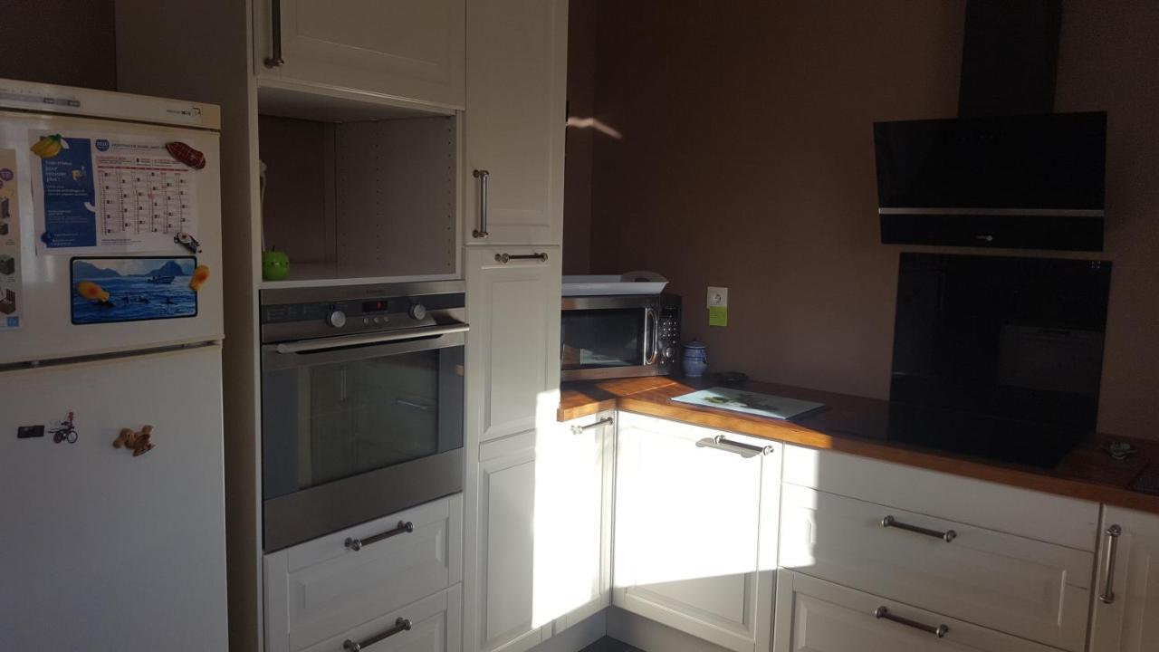 1 Chambre Privative Avec Bureau Et Cuisine Dans Maison 105 M2 Montfaucon Montfaucon  Exterior photo