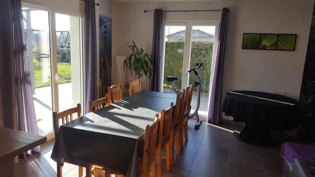 1 Chambre Privative Avec Bureau Et Cuisine Dans Maison 105 M2 Montfaucon Montfaucon  Exterior photo