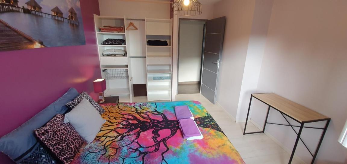 1 Chambre Privative Avec Bureau Et Cuisine Dans Maison 105 M2 Montfaucon Montfaucon  Exterior photo